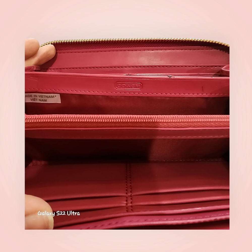 Coach Embossed Wallet - Picture 9 of 10